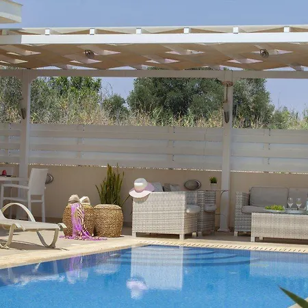 Imagine Renting This Luxury In 19