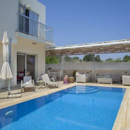 Imagine Renting This Luxury In 19 Villa *