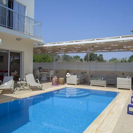 Imagine Renting This Luxury In 19 *